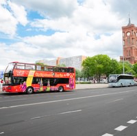 Hop-on Hop-off Bus Berlin + Historisk bykrydstogt