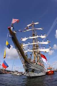 Grand Finale - SAIL-OUT: VIP Cruise with Snacks & Drinks