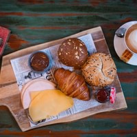 Open Boat Cruise + Traditional Dutch Breakfast