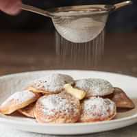 Esperienza di cottura dei mini pancake olandesi