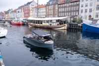 RED Sightseeing bus 24h - 1-hour GoBoat Guided Harbor Boat Tour