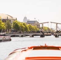 1 timmes kanalkryssning i Amsterdam