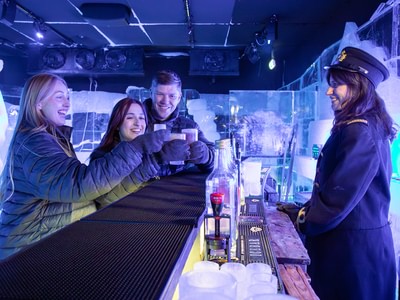 At the bar in the icebar 1000x750