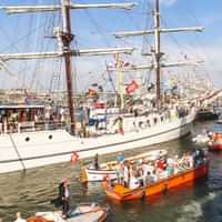 100-min Luxury SAIL 2025 Cruise with Open Bar & Views
