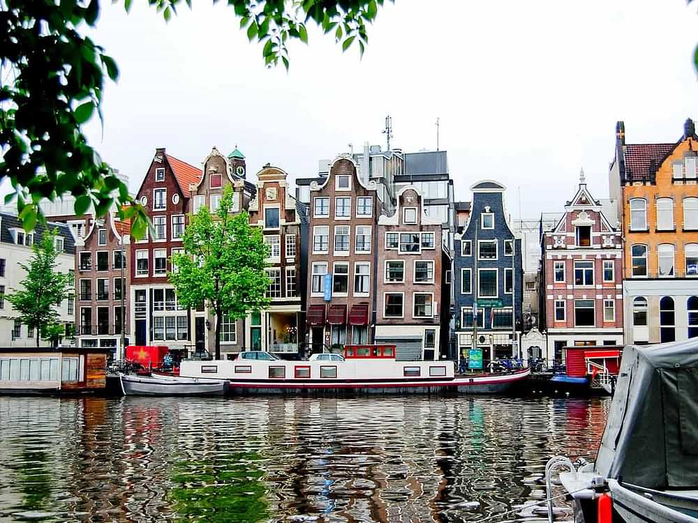 10 Fun facts about Amsterdam canals