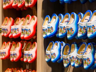 Buy a clog as a gift lcqf5akk