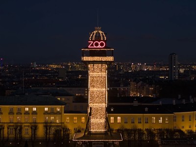 Copenhagen zoo tower at night rbehu0vc
