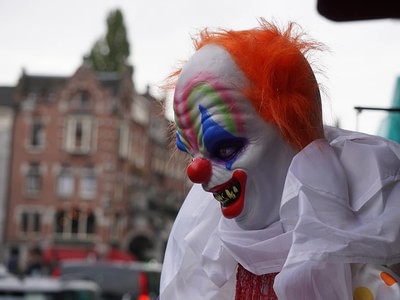 Creepy clown in amsterdam viyjb1zc