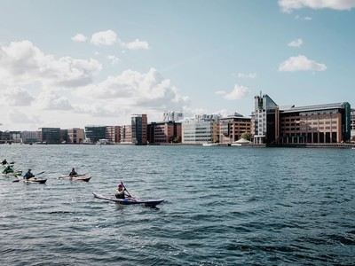 Kayakking through copenhagen canals t5nh3itc