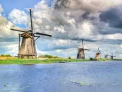 Everything you want to know about Kinderdijk and its nineteen windmills