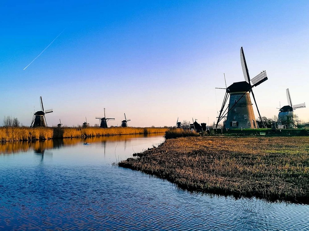 How to get to Kinderdijk?