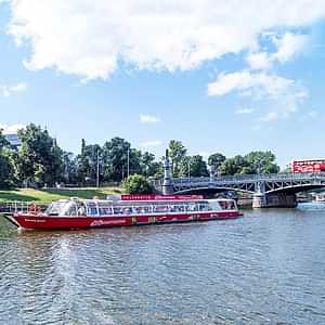 RED Sightseeing Stockholm Hop-on Hop-off bus  boat