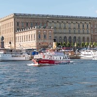 RED Sightseeing Stockholm Hop-on Hop-off boat