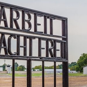 Sachsenhausen Concentration Camp Tour - Including Bus Transfer