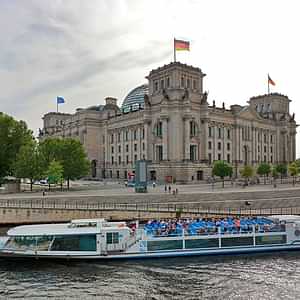 Historical City Cruise  Stern  Kreis