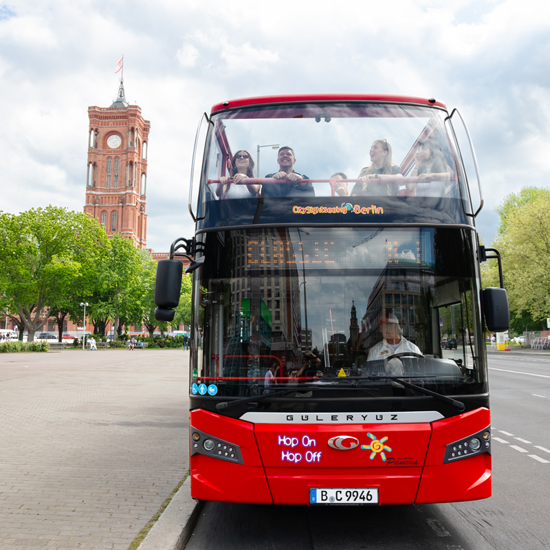 Hop-on Hop-off Bus Berlin + Berlin Icebar
