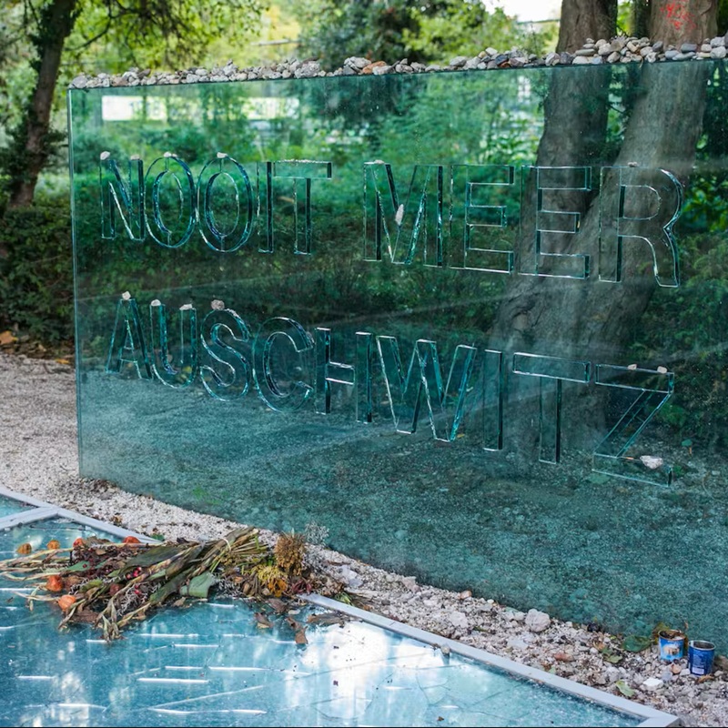 Guided Anne Frank and Jewish Quarter Walking Tour – afbeelding 2