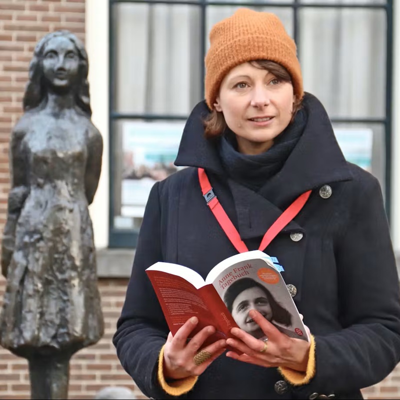 Guided Anne Frank and Jewish Quarter Walking Tour
