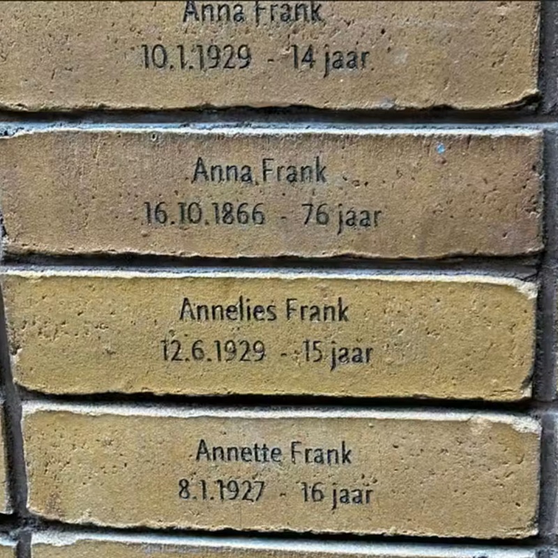 Guided Anne Frank and Jewish Quarter Walking Tour – afbeelding 5