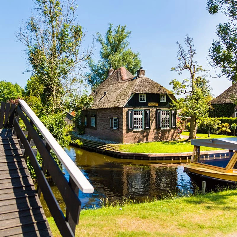 Giethoorn Tour