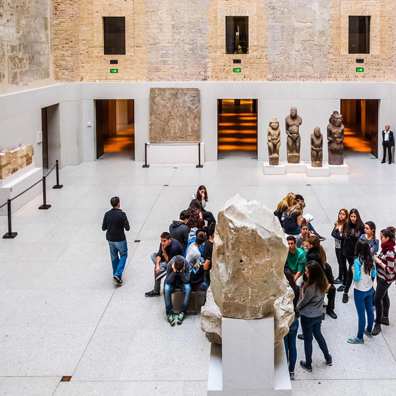 Pergamon and Neues Museum Tour & Museum Island Day Pass – afbeelding 4