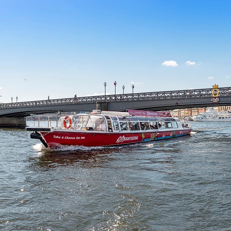 RED Sightseeing Stockholm bus + Winter Waterways Tour + Skansen